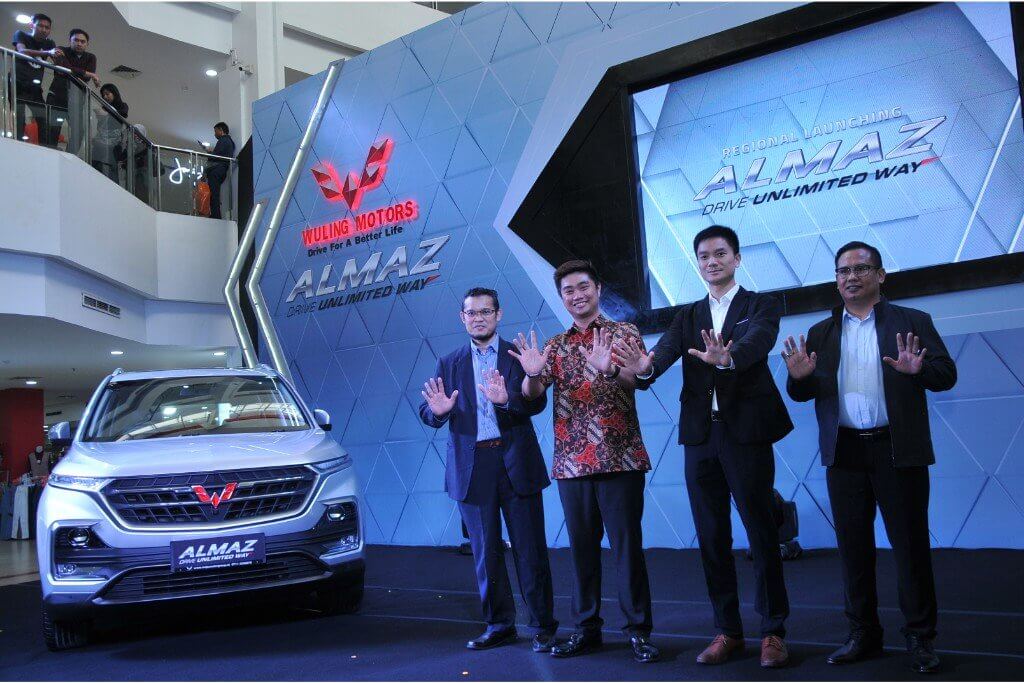 Wuling Air Ev Raih Most Worthy Electric Car Di Ajang Uzone Choice Award