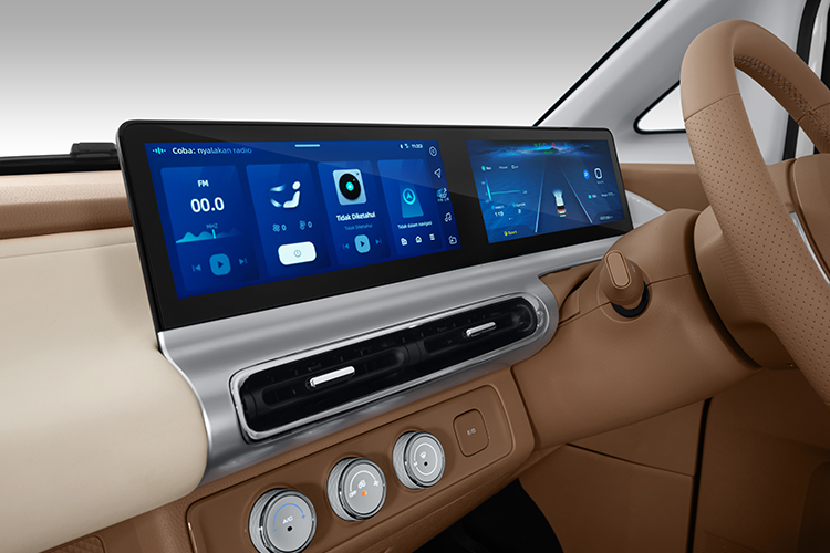 INTEGRATED FLOATING WIDESCREEN AND SMART START SYSTEM