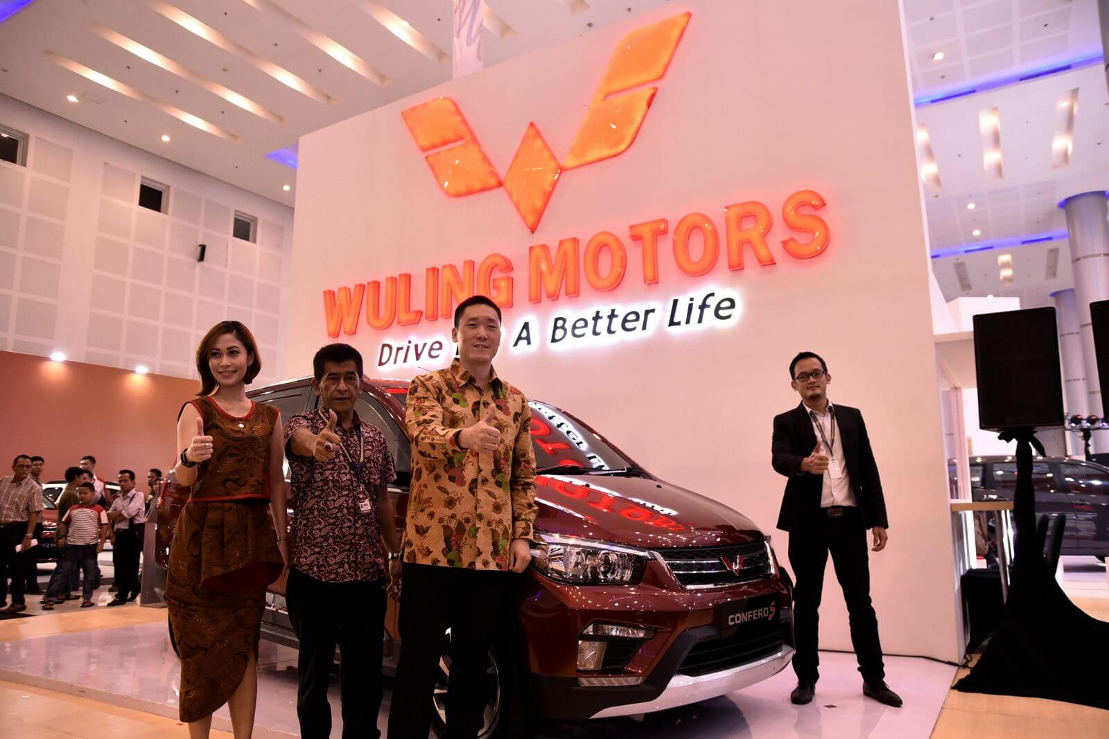 Image Wuling Presents Confero Series At GIIAS Surabaya Auto Show 2017
