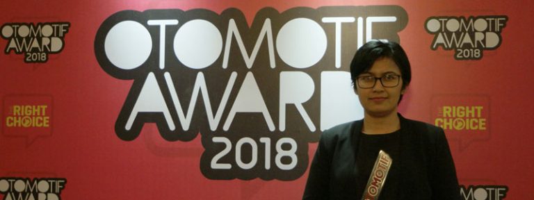 Image Wuling Seri Confero Raih Gelar Rookie of The Year di OTOMOTIF Award 2018