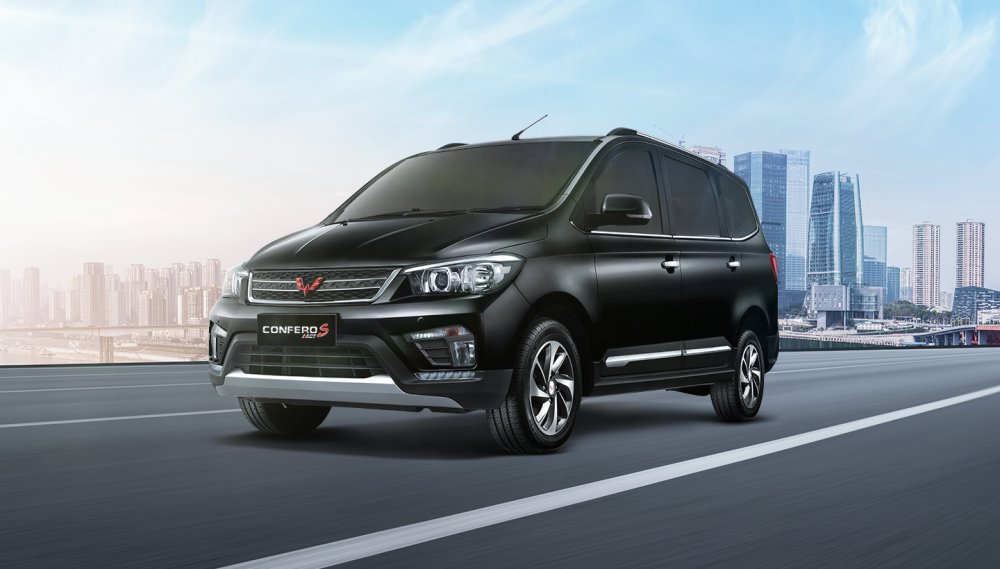 Mobil Wuling Confero