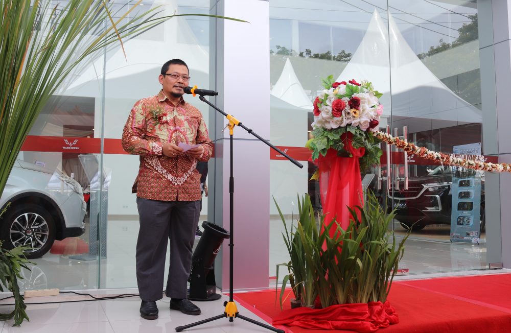 Taufik S. Arief Aftersales Director Wuling Motors dalam peresmian Wuling Kumala Manado 1000x652