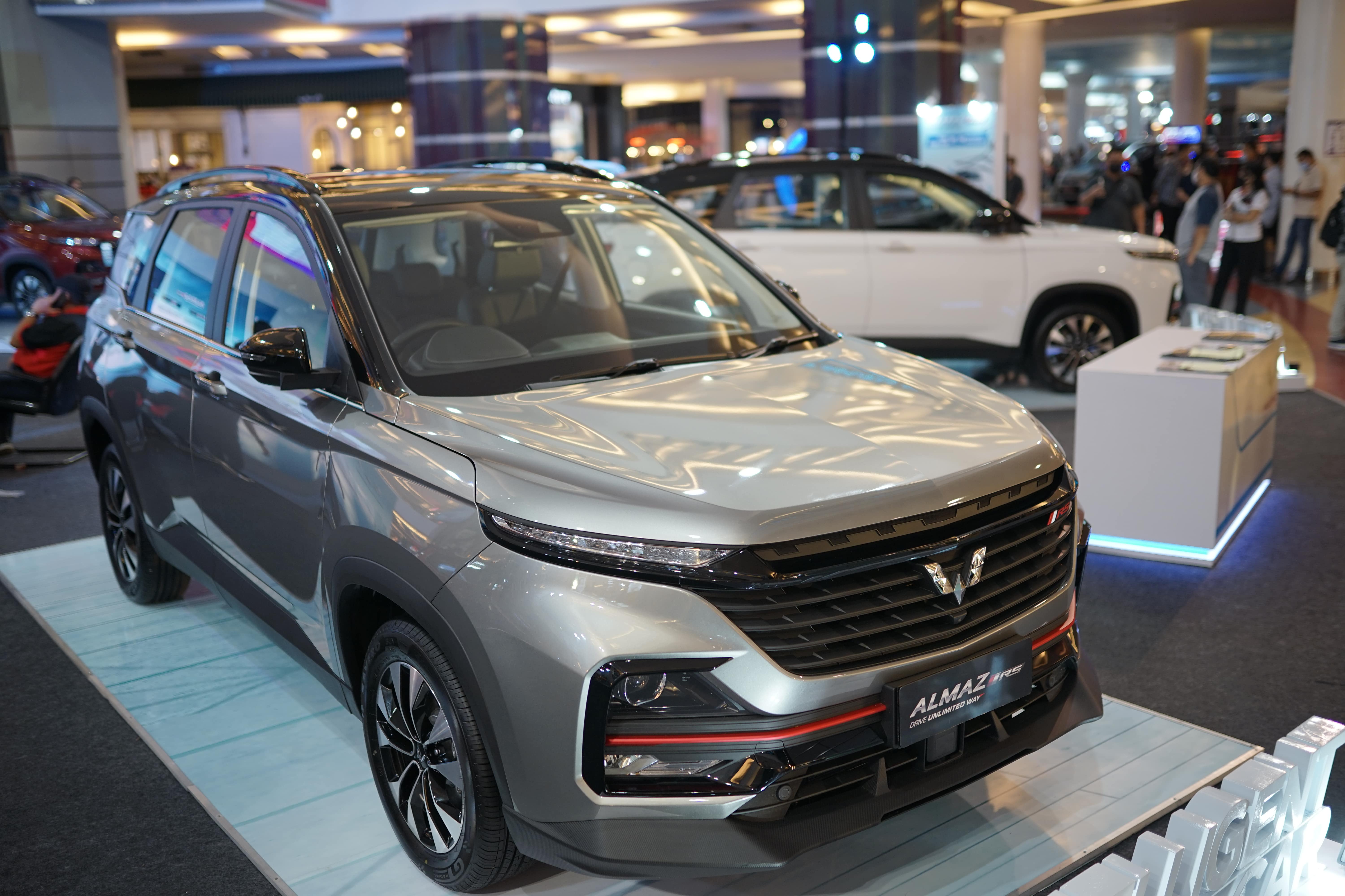 Image Wuling Almaz RS is Now Officially on The Road in Makassar