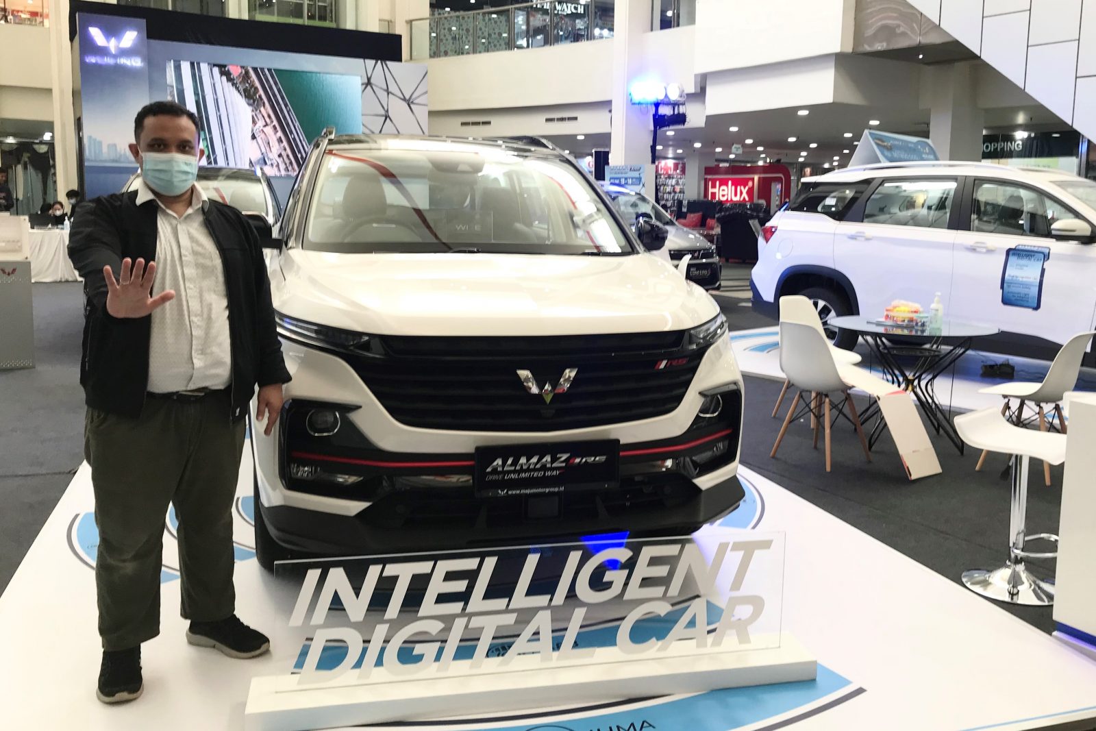 Image Wuling Almaz RS Officially Launched in Palembang