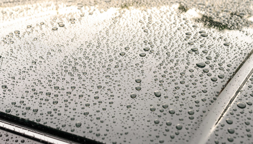 Fungsi Water Repellent pada Mobil di Musim Hujan 1 1000x569