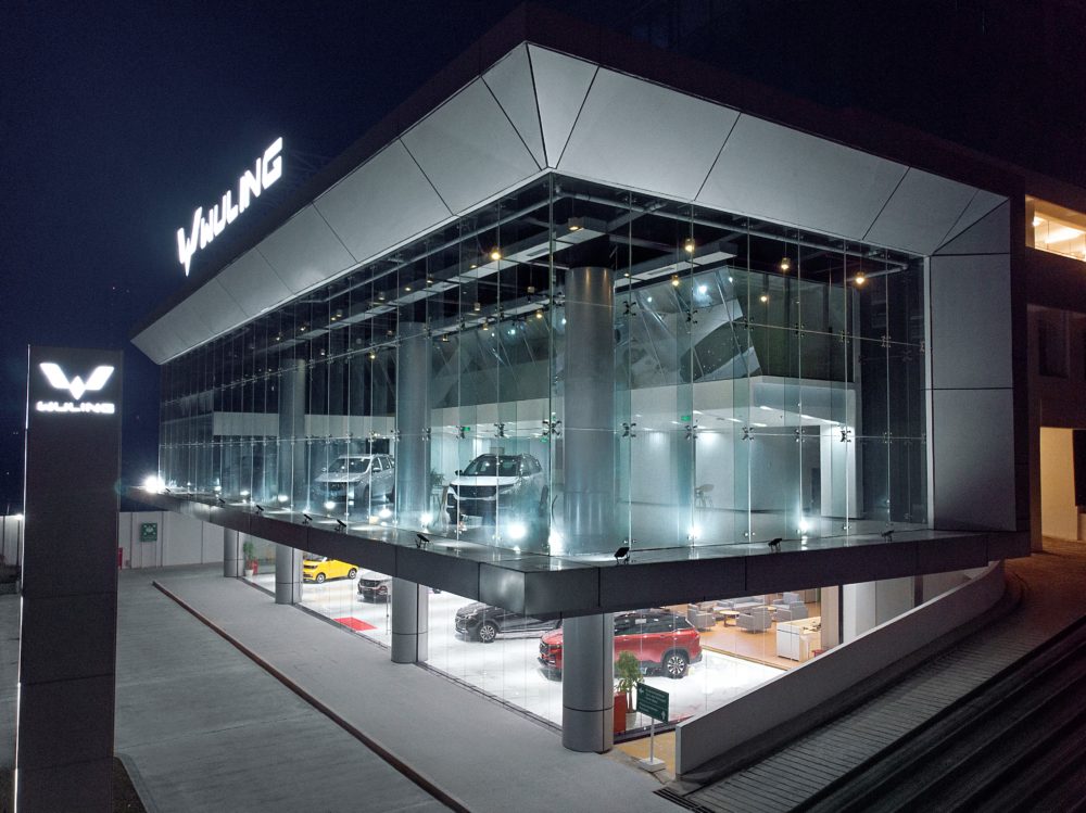 Wuling Motors Wuling resmi membuka Flagship Wuling Center yang berlokasi di Jl. Iskandar Muda Kav. 9 Jakarta Selatan 1000x749