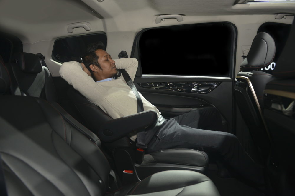 Wuling New Cortez juga dilengkapi dengan New Comfortable Seats dan dibalut dengan premium black semi leather_ 1000x667