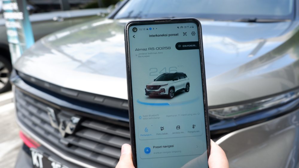 Fasilitas IoV menghubungkan pengguna dengan kendaraan melalui konektivitas internet lewat aplikasi MyWuling 1000x563