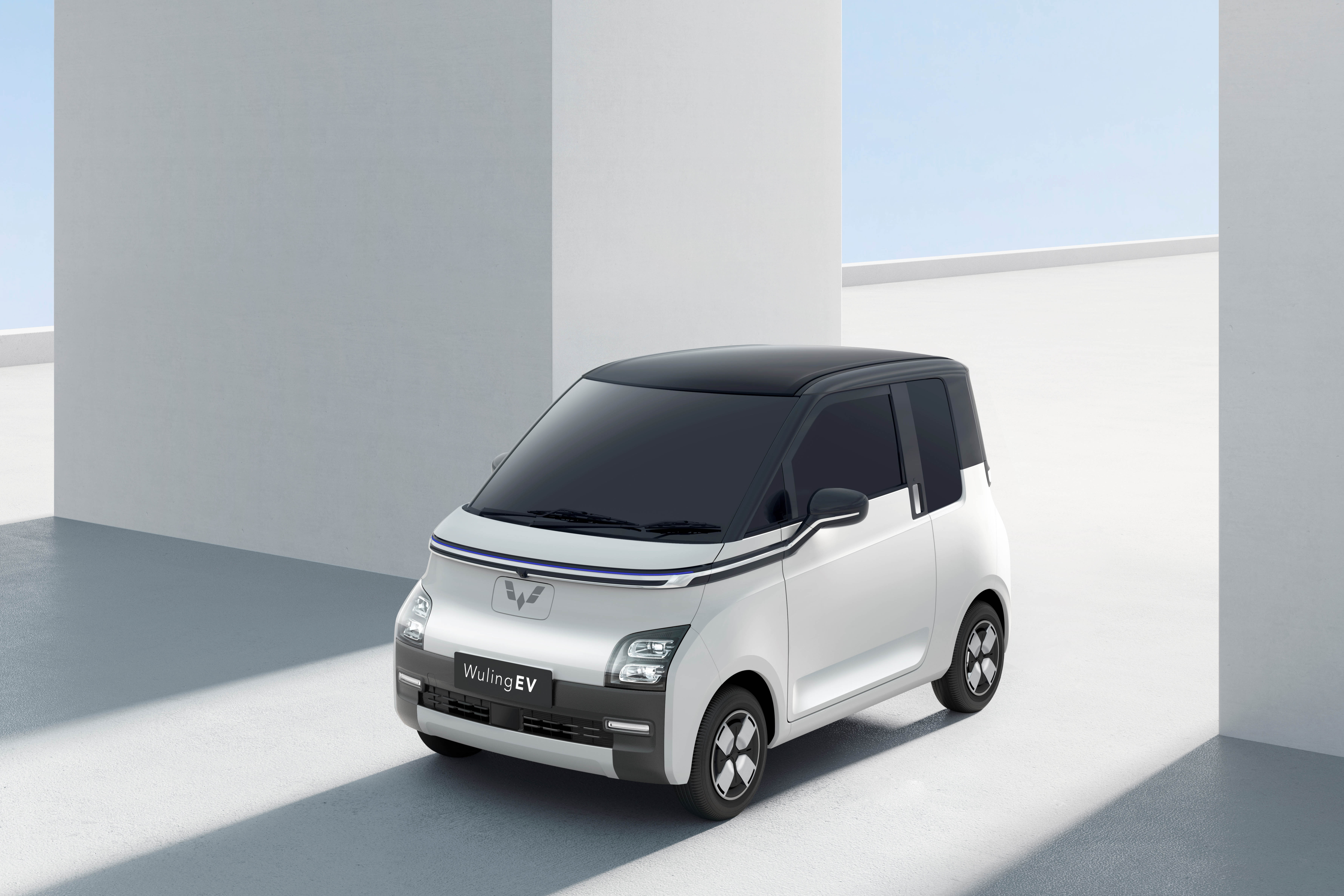 Image Wuling Applies Future-Tech Design on the Exterior of Its Electric Vehicle